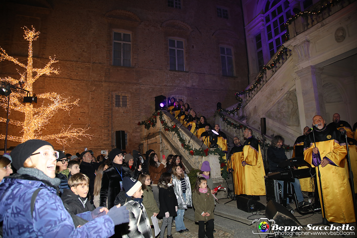 VBS_4504 -  Il Magico Paese di Natale 2024 - Spettacolo di Inaugurazione a Govone.jpg